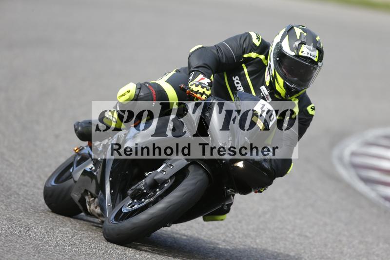 /Archiv-2025/53 16.09.2025 Track Day Domi Aegerter ADR/Gruppe gelb/110